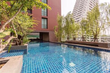 2 bed Condo in Noble ReD Samsennai Sub District C06208