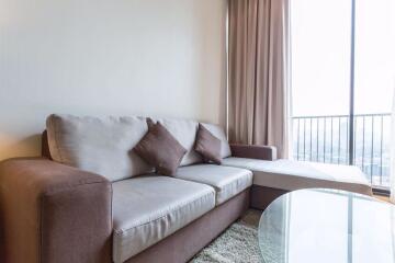 2 bed Condo in Noble ReD Samsennai Sub District C06208