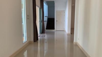 2 Storey House for Sale in Bang Saray