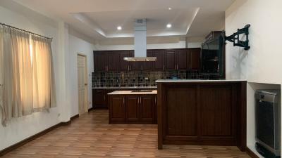 2 Storey House for Sale in Bang Saray