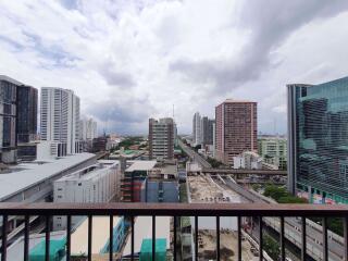 1 bed Condo in Noble Revent Ratchathewi District C06141