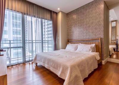 2 bed Condo in Bright Sukhumvit 24 Khlongtan Sub District C06127