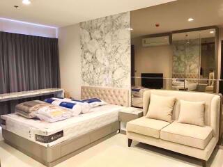 Studio bed Condo in Rhythm Sukhumvit 36-38 Phra Khanong Sub District C06119