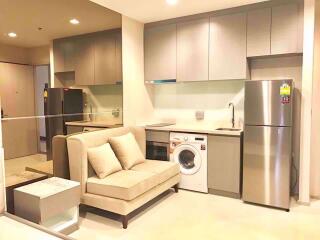 Studio bed Condo in Rhythm Sukhumvit 36-38 Phra Khanong Sub District C06119