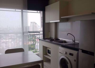 1 bed Condo in Aspire Sukhumvit 48 Phra Khanong Sub District C06111