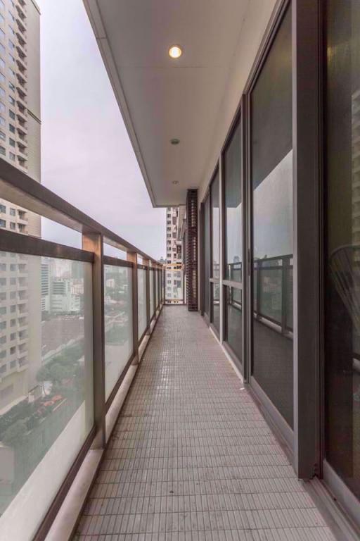 2 bed Condo in Bright Sukhumvit 24 Khlongtan Sub District C06107