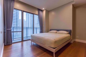 2 bed Condo in Bright Sukhumvit 24 Khlongtan Sub District C06107