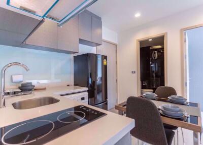 2 bed Condo in Rhythm Sukhumvit 36-38 Phra Khanong Sub District C06093