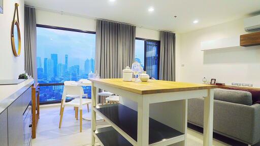 2 bed Condo in Rhythm Sukhumvit 36-38 Phra Khanong Sub District C06089