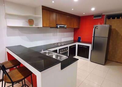 2 bed Condo in The Waterford Rama 4 Phra Khanong Sub District C06062