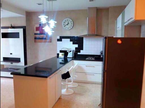 2 bed Condo in Nusasiri Grand Khlongtoei District C06035