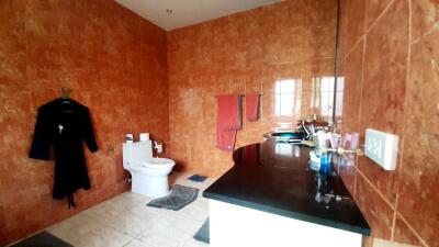 3 Bedrooms Pool Villa House for Sale in Jomtien