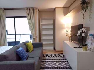 Studio bed Condo in The Grand Condo Pathum Wan District C05995