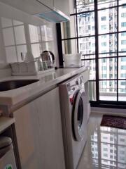 1 bed Condo in Life Asoke Huai Khwang District C05989