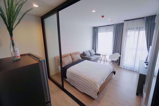 Studio bed Condo in Rhythm Sukhumvit 36-38 Phra Khanong Sub District C05970