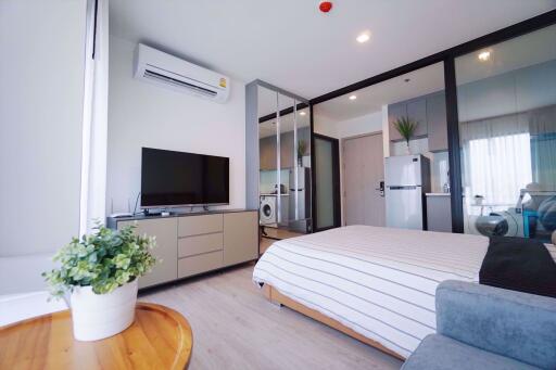 Studio bed Condo in Rhythm Sukhumvit 36-38 Phra Khanong Sub District C05970