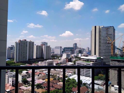 1 bed Condo in Belle Grand Rama 9 Huai Khwang Sub District C05954