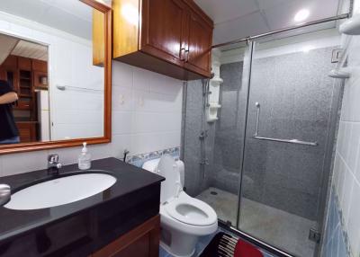 2 ห้องนอน, 2 ห้องน้ำ คอนโด ราคา ฿ 28,000/เดือน