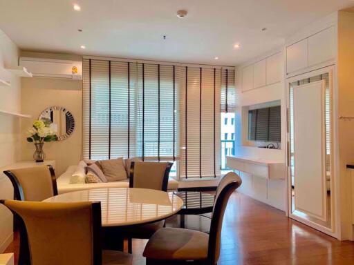 2 bed Condo in The Address Chidlom Lumphini Sub District C05937