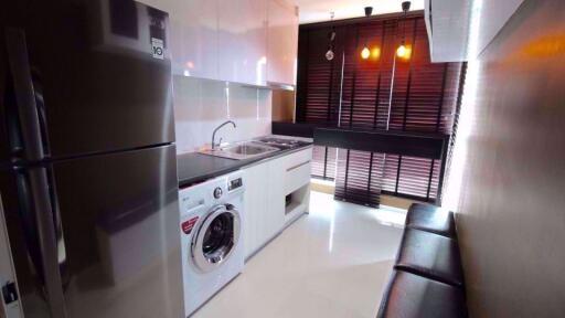 1 bed Condo in Aspire Sukhumvit 48 Phra Khanong Sub District C05858