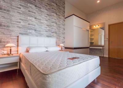 3 bed Condo in Circle Condominium Makkasan Sub District C05846