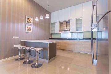 3 bed Condo in Circle Condominium Makkasan Sub District C05846