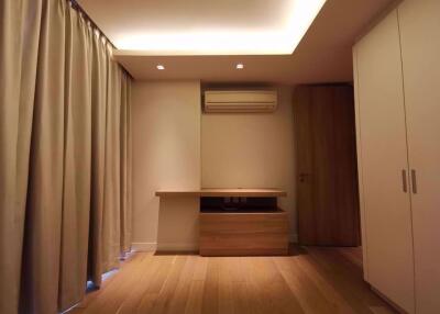 2 bed Condo in Via Botani Watthana District C05844