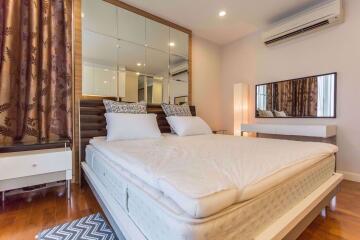 2 bed Condo in Baan Siri Thirty One Khlong Toei Nuea Sub District C05824