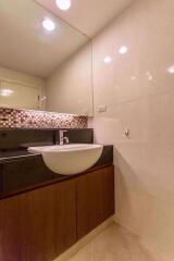 1 bed Condo in Centric Scene Aree 2 Samsennai Sub District C05813