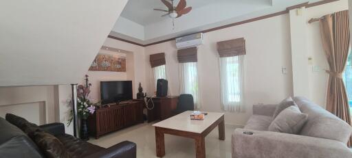 5 Bedrooms House for Sale in Jomtien