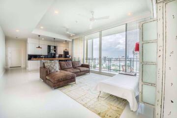 2 bed Condo in Royce Private Residences Watthana District C05805