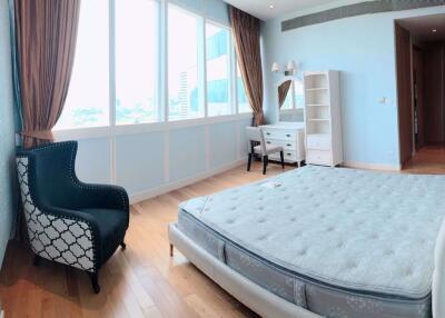 3 bed Condo in Millennium Residence Khlongtoei Sub District C05804