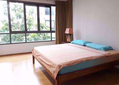 3 bed Condo in Issara@42 Sukhumvit Phra Khanong Sub District C05793