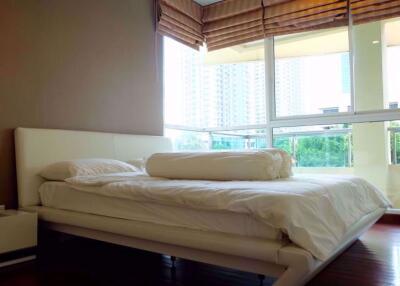 2 bed Condo in Sukhumvit City Resort Watthana District C05771
