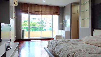 2 bed Condo in Sukhumvit City Resort Watthana District C05771