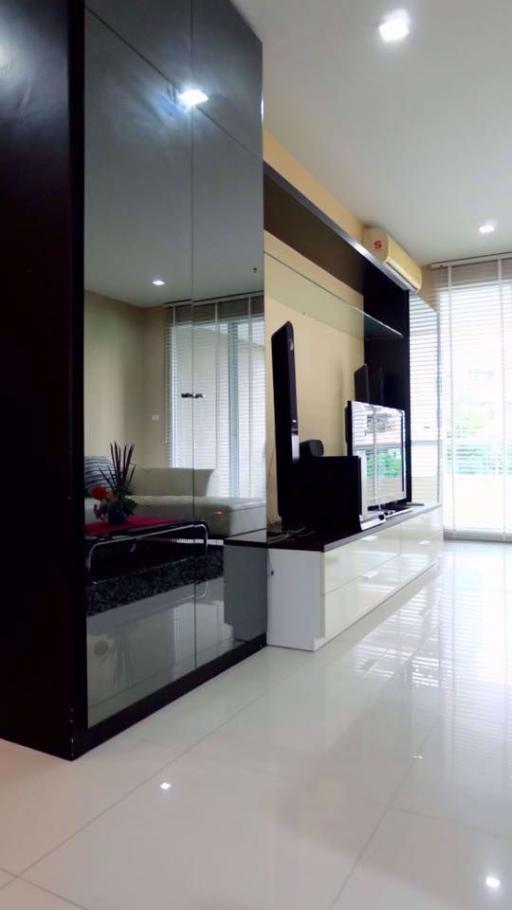 2 bed Condo in Sukhumvit City Resort Watthana District C05771