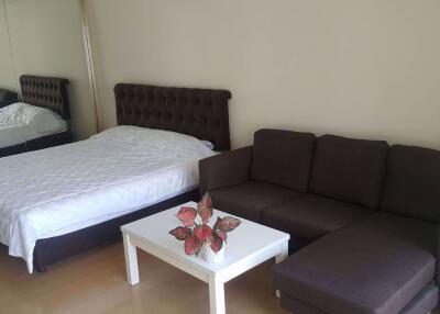 Studio bed Condo in The Trendy Condominium Watthana District C05767