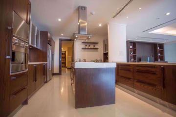 5 bed Penthouse in Ascott Sky Villas Sathorn Yan Nawa Sub District P04316