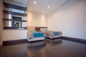 5 bed Penthouse in Ascott Sky Villas Sathorn Yan Nawa Sub District P04316