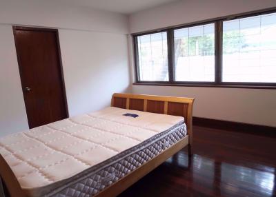 3 bed House Chatuchak District H05297