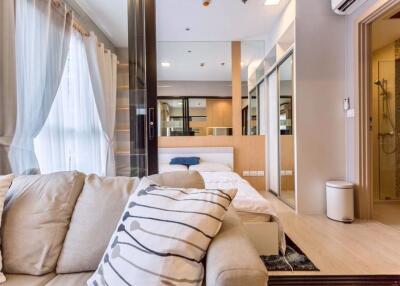 1 bed Condo in Condolette Midst Rama 9 Huai Khwang Sub District C05721