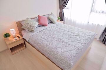 2 bed Condo in Life Asoke Huai Khwang District C05696