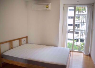 2 bed Condo in Via 31 Watthana District C05677