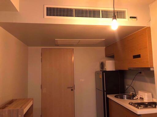 Studio bed Condo in Focus on Saladaeng Bang Rak District C05666