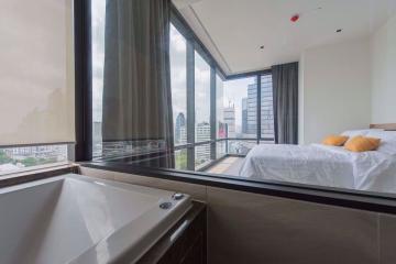 2 bed Condo in Ashton Silom Suriyawong Sub District C05662