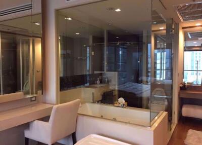 1 bed Condo in The Address Sathorn Silom Sub District C05641