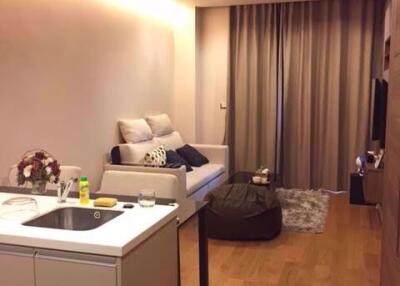 1 bed Condo in The Address Sathorn Silom Sub District C05641