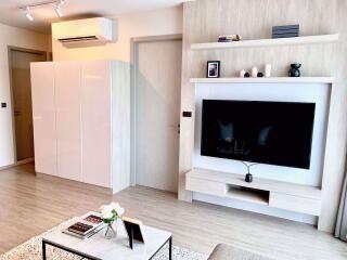 2 bed Condo in RHYTHM Ekkamai Khlong Tan Nuea Sub District C05638