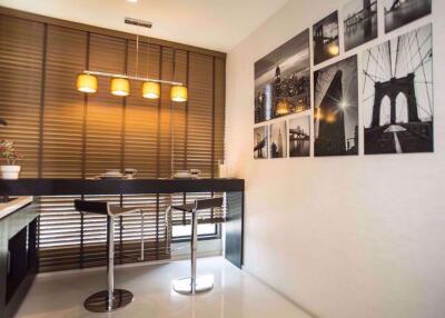 1 bed Condo in Rhythm Sukhumvit 44 Khlongtoei District C05628