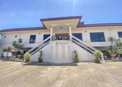 4 Bedrooms House in Grange Park East Pattaya H011051
